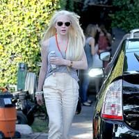 Lindsay Lohan showing off her styled hair as she leaves Byron n Tracey salon | Picture 68954